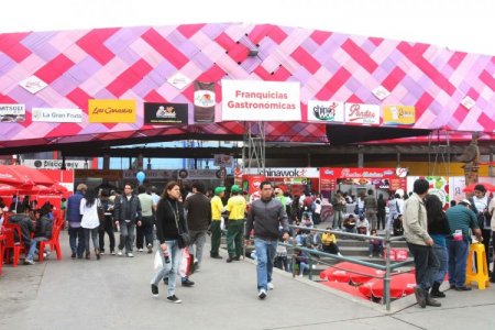 <p>Franquicias en Perú crecerían hasta 10% en 2025: sector gastronómico acapara el 60% del mercado</p>