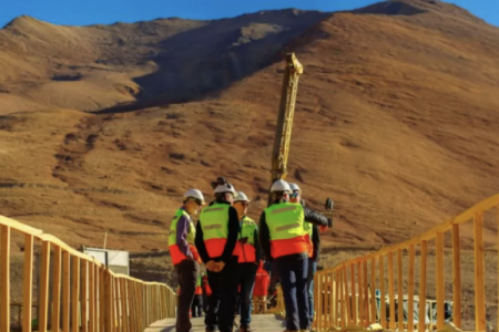 <p>Argentinas Minera Aguilar y Andes Corporación Minera se quedan dos prometedoras áreas de cobre en San Juan</p>