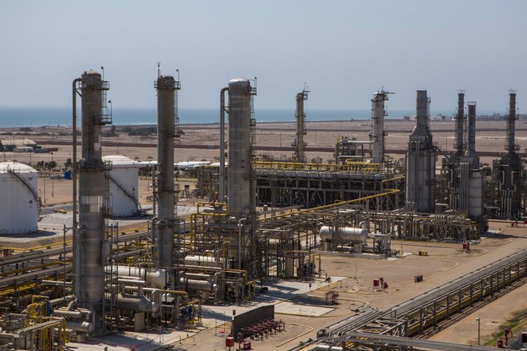 <p>Actualmente sin exploración de gas natural, Perú tendría que empezar a importarlo en 10 años</p>