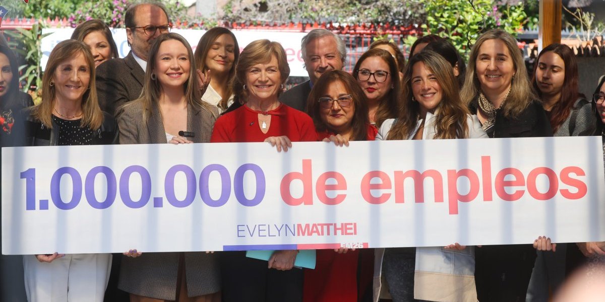 <p>Ahora en DF | Evelyn Matthei presenta sus propuestas para crear un millón de empleos en caso de llegar a La Moneda</p>