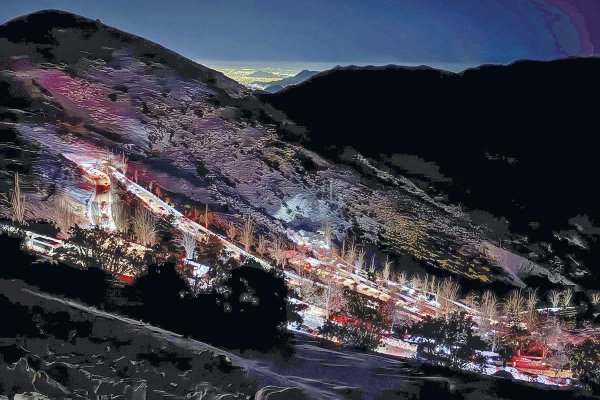 Colapsado camino a Farellones acumula dos procesos de licitación fallidos, uno en curso y se analiza un posible teleférico