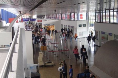 <p>Colombia registra alza histórica de viajes en avión en 10 años, pero segmento doméstico cae casi 4%</p>