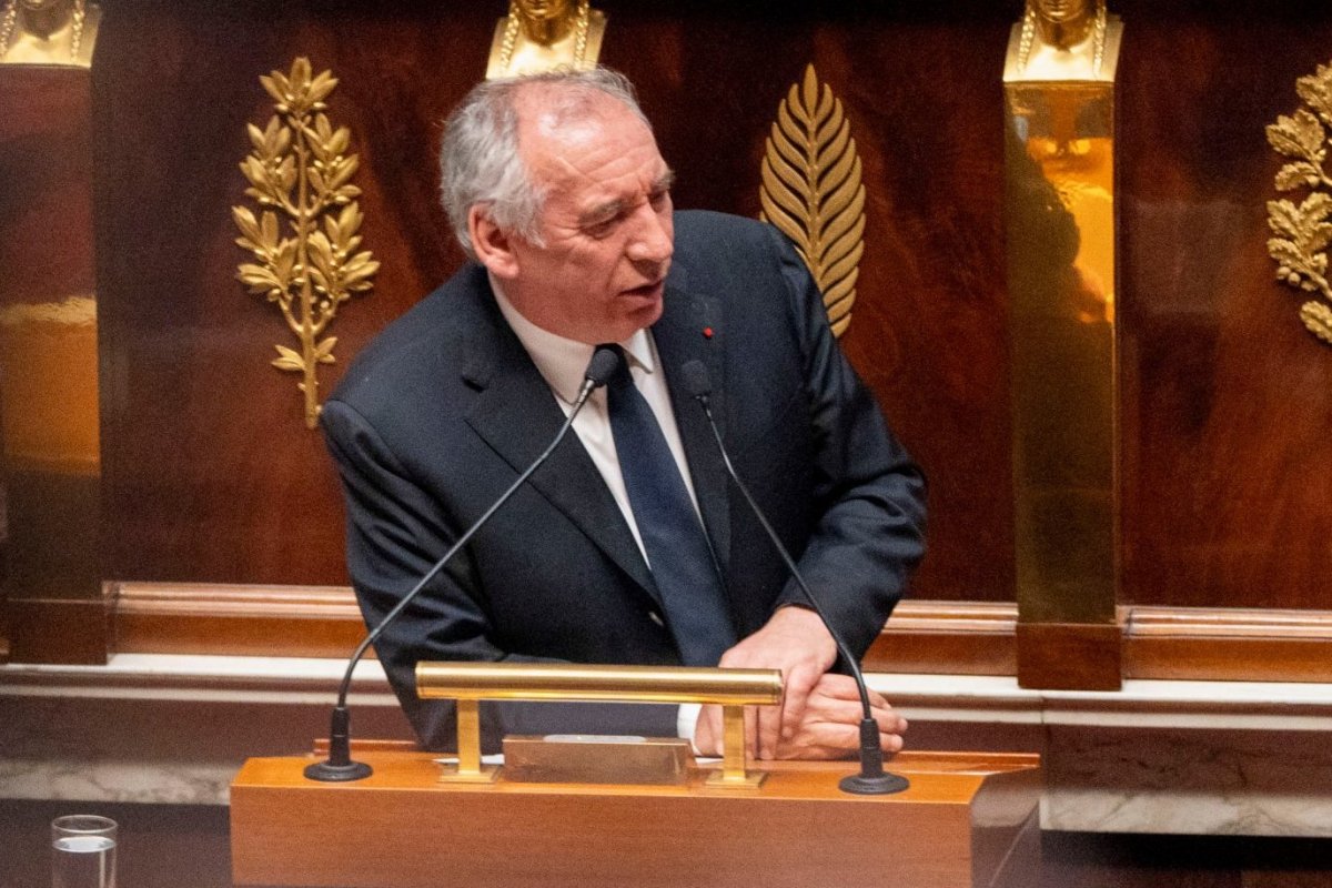 <p>Primer ministro francés convocará voto de confianza del parlamento sobre el presupuesto poniendo en juego supervivencia del gobierno de Macron</p>