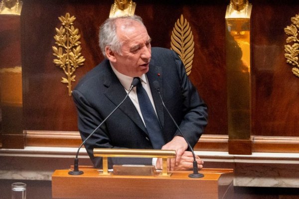 <p>Primer ministro francés convocará voto de confianza del parlamento sobre el presupuesto poniendo en juego supervivencia del gobierno de Macron</p>
