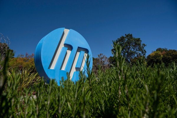 <p>HP proyecta ganancias en línea con lo esperado y dice que espera compensar pronto completamente el impacto de los aranceles</p>