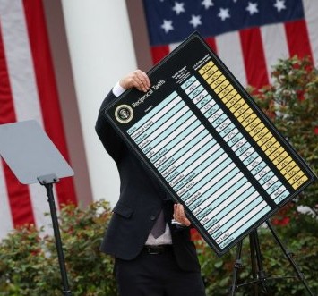 <p>Confusión entre socios comerciales de EEUU tras derrota de Trump en tribunal arancelario</p>