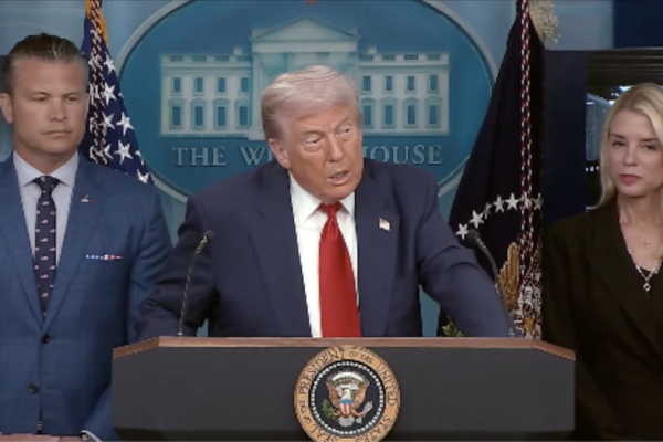 <p>Ahora en DF | La Justicia declara ilegales la mayoría de aranceles de Trump, pero los mantiene hasta octubre</p>