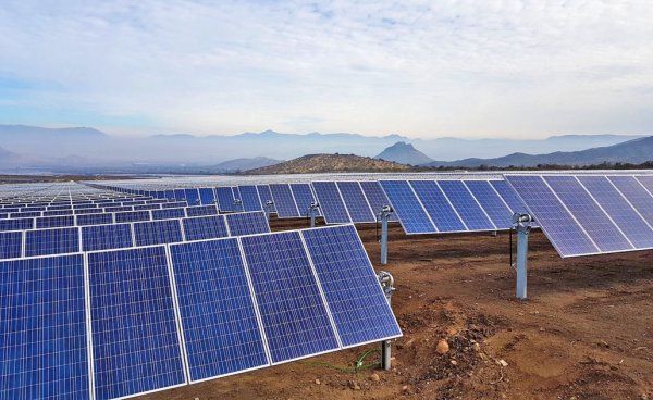 <p>Empresa oEnergy ingresa al SEIA parque fotovoltaico por US$ 794 millones en la Región de Atacama</p>