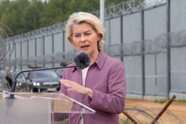 <p>Avión de Ursula von der Leyen sufre por interferencias en GPS en aeropuerto de Bulgaria que se sospecha fueron causadas por Rusia</p>