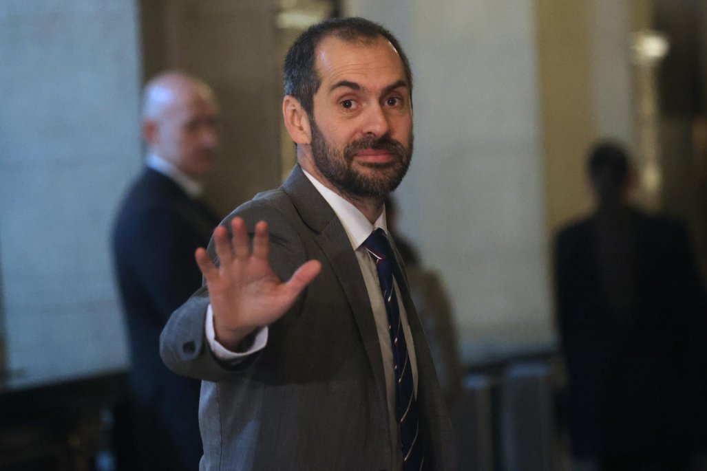 Pese a Imacec bajo lo esperado, el ministro de Hacienda destaca “una importante aceleración de la economía” en julio respecto del mes anterior