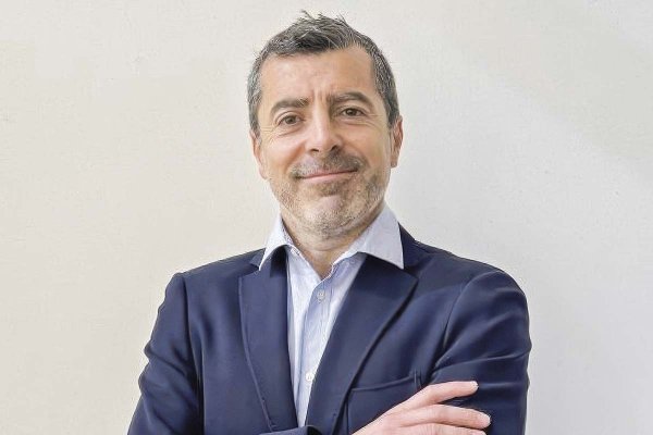 <p>Farmacias Ahumada ficha a exejecutivo de Femsa Salud como su nuevo gerente general</p>