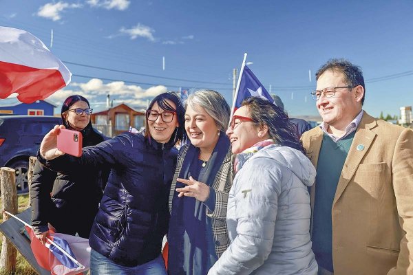Candidatura de Jara busca dejar atrás polémica con el PC tras cita del oficialismo