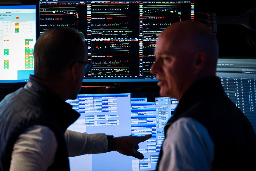 IPSA pierde los 8.900 puntos y Wall Street abre con pérdidas de 1,4% en liquidación global de mercados