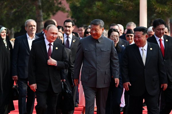 Micrófono capta a Putin y Xi conversando animadamente sobre trasplantes de órganos e inmortalidad