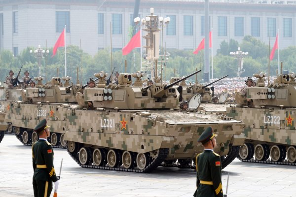 <p>En histórico desfile militar Xi Jinping proclama una China "imparable"</p>
