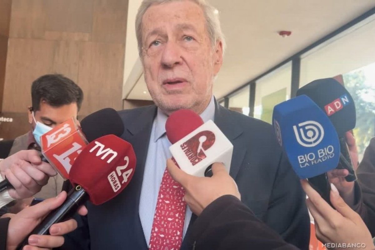 <p>Ahora en DF | ¿Cuál es la posición de Chile frente a las tensiones entre EEUU y Venezuela? Canciller Van Klaveren aborda el conflicto</p>