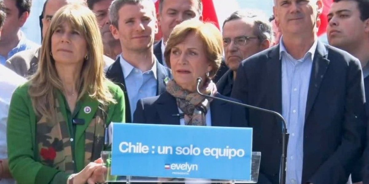 <p>Ahora en DF | Matthei por reportaje sobre red de bots: "Esto lo denuncié hace dos meses atrás, lo padecí, me dolió mucho"</p>