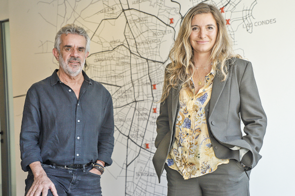 <p>El presidente de Exxacon, Ignacio Hernández, y la gerente general y socia, Nicole Solé. </p>