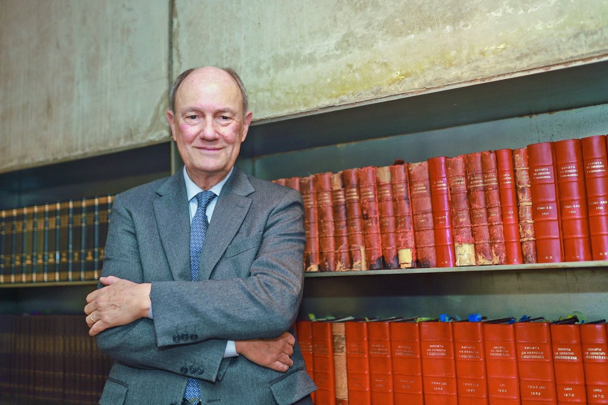 <p>Enrique Barros: “El Partido Republicano tiene un liderazgo muy fuerte y contenidos muy pobres”</p>