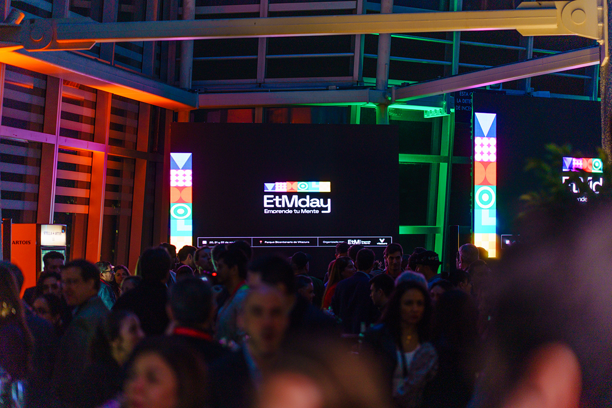 <p>Evento Lanzamiento ETM en Sky Costanera</p>