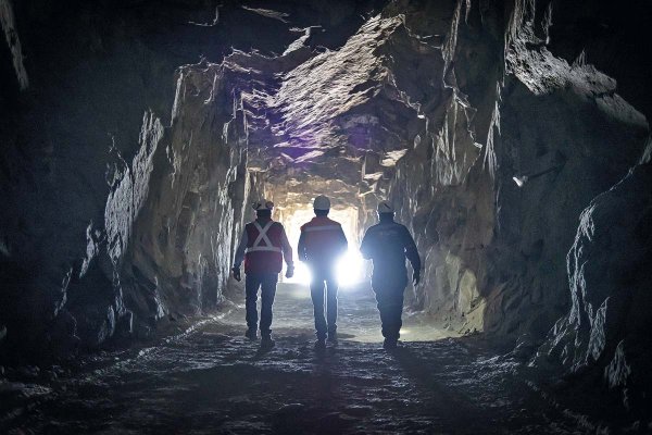 <p>La fiebre por el oro en Chile desata un preocupante aumento de la minería ilegal en el norte</p>