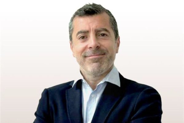 <p>La primera semana de Pablo Hervías a la cabeza de Farmacias Ahumada</p>