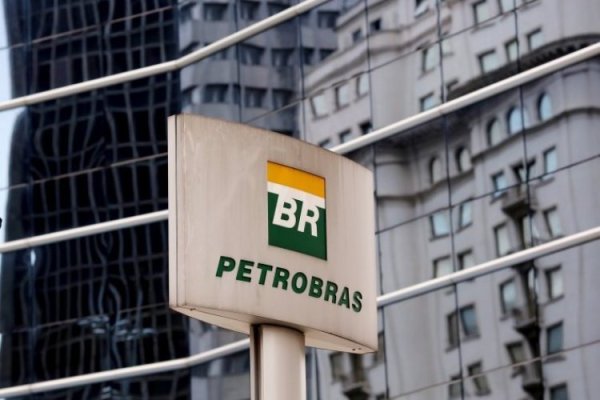 Brasileña Petrobras estaría considerando invertir en el mercado de etanol de maíz