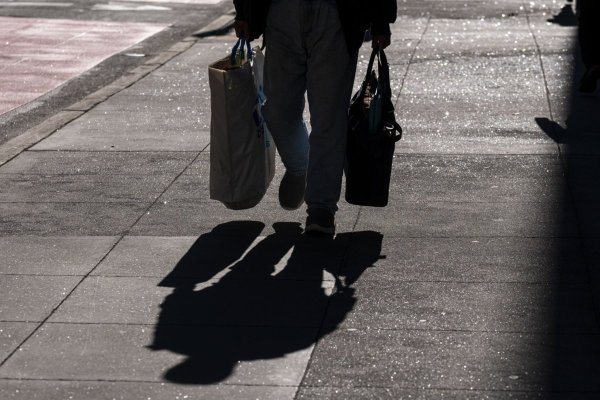 <p>IPC en agosto sorprende y no registra variación: inflación anual se modera a un 4%</p>
