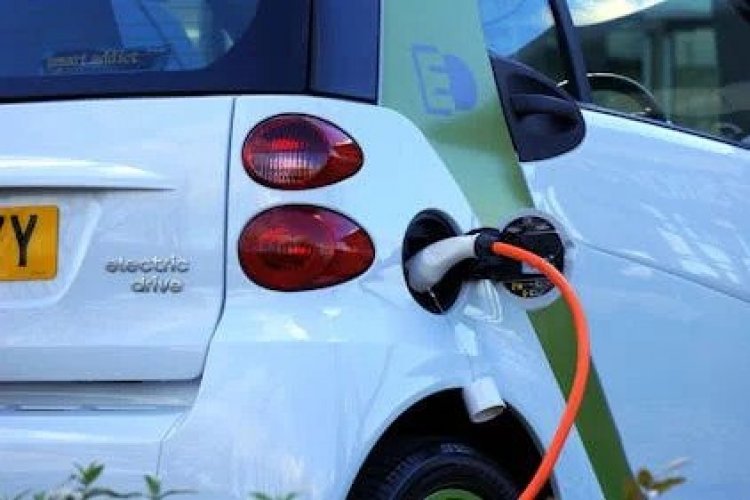 <p>Mercado de autos eléctricos en Perú registró crecimiento de 38% durante el primer semestre de 2025</p>