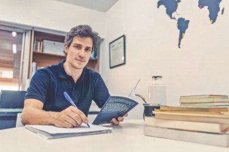 <p>Iván Carrino: “El miedo existe (...) pero no es tan fácil trasladar los resultados de la provincia de Buenos Aires a los nacionales”</p>