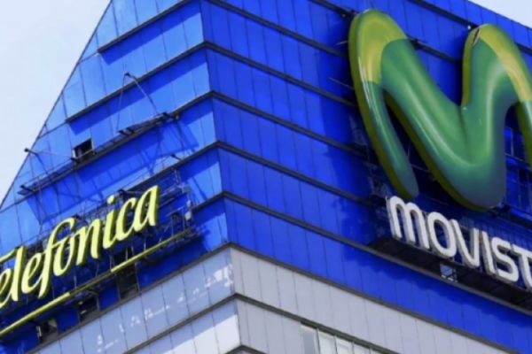 Argentina Telecom quiere extender el uso de la marca Movistar por la demora en la aprobación de la fusión