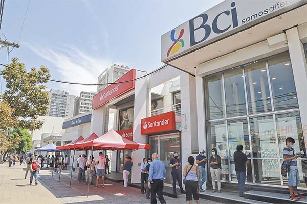 <p>Principales bancos privados del país registran un aumento en sus utilidades durante agosto</p>