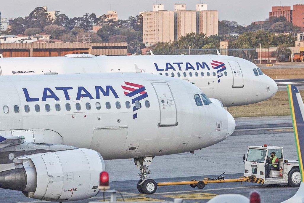Sindicato de pilotos de Latam inicia negociación colectiva: ¿El regreso de viejas tensiones salariales?