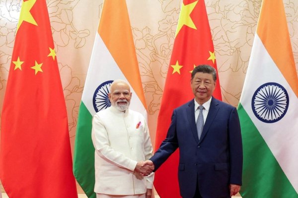 <p>EEUU insta al G7 a imponer aranceles de hasta 100% a China e India por el petróleo ruso</p>