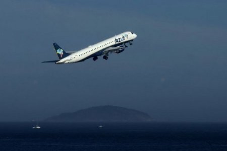 Brasileña Azul pide a tribunal de Nueva York la devolución de tres aviones más y un motor