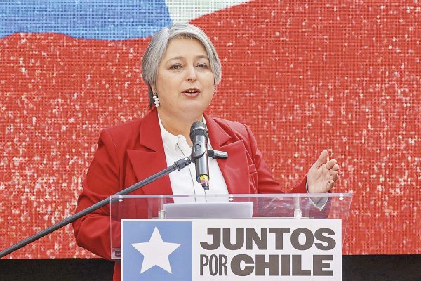 Jara defiende las 40 horas a pesar del informe del Banco Central, pero reconoce posible impacto del salario mínimo en el empleo