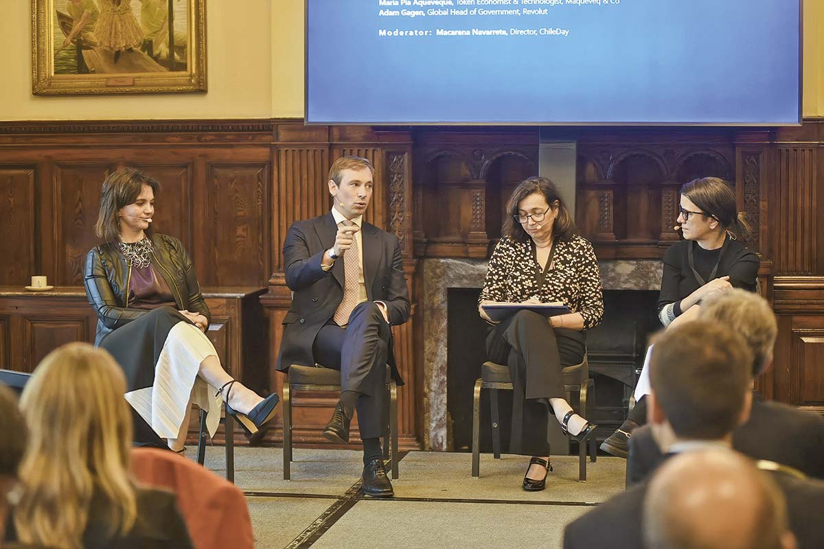 Anne hatheway fappening