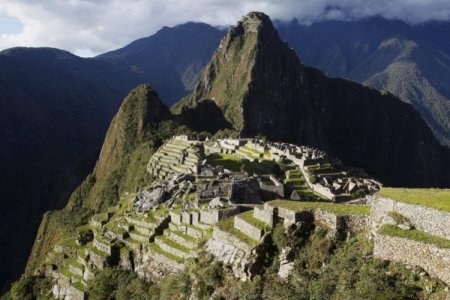Cientos de turistas quedan varados tras suspensión de tren que va hacia Machu Picchu en Perú por protestas