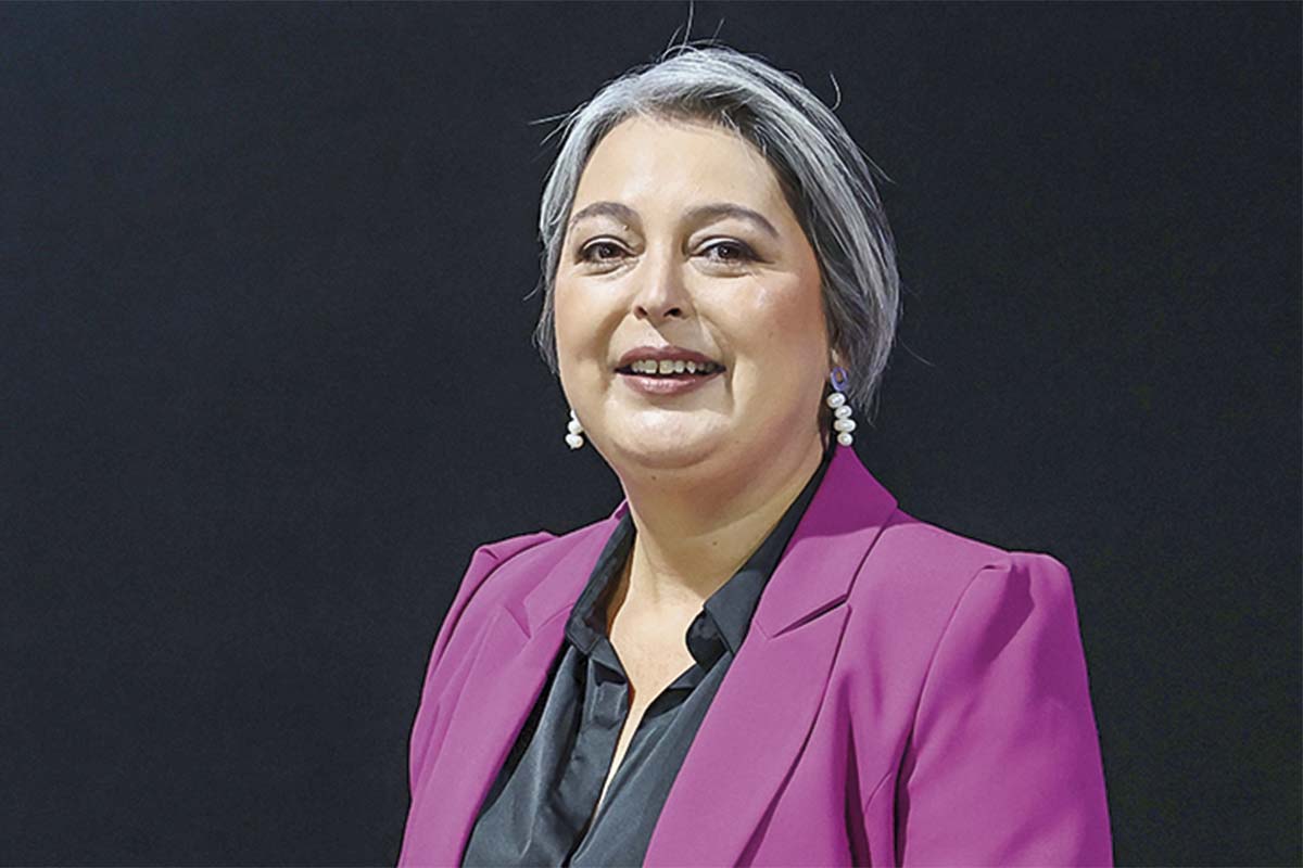 <p>El equipo de Jeannete Jara que trabaja en incorporar nuevos temas y afinar el programa de gobierno</p>