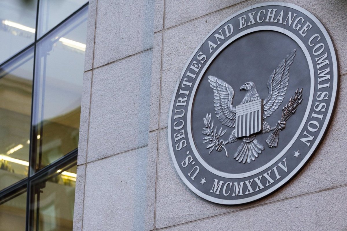 <p>SEC de EEUU ya no impedirá cotizar en bolsa de empresas que prohíben demandas colectivas de accionistas</p>