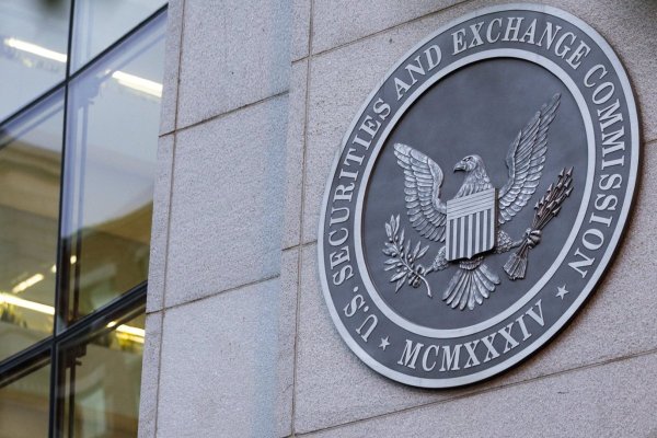 <p>SEC de EEUU ya no impedirá cotizar en bolsa de empresas que prohíben demandas colectivas de accionistas</p>