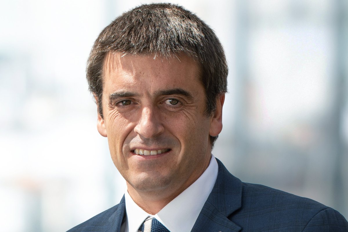 <p>Sepúlveda es ingeniero civil y magíster de Economía de la Universidad de Chile, además de contar con un MBA de la Universidad de Chicago.</p>