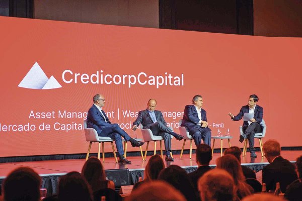 <p>Bernardo Larraín Matte, Ignacio Cueto, Salvador Said y Sebastián Piñera Morel. Foto: Javier Cepeda</p>