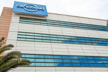 Cencosud supera el primer corte y seguiría en carrera para quedarse con la operación de la francesa Carrefour en Argentina