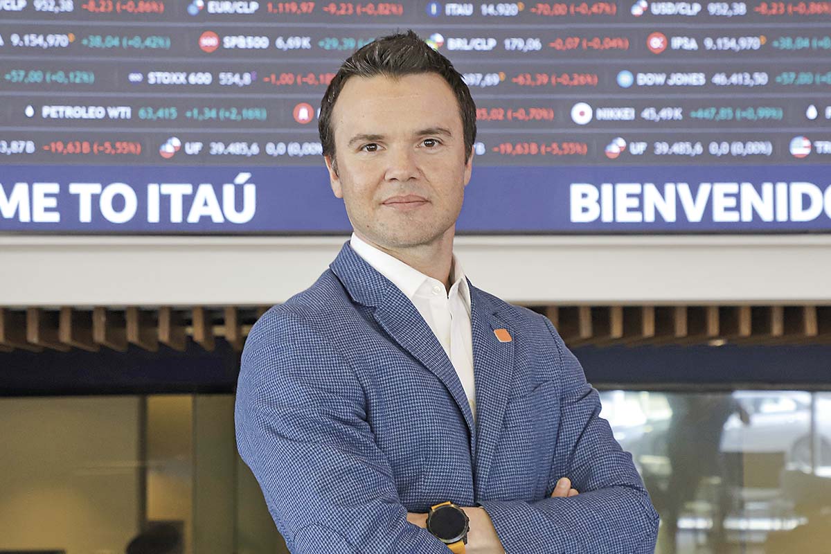 <p>Director de inversiones de Itaú Chile, Juan Pablo Araujo. Foto: Julio Castro</p>