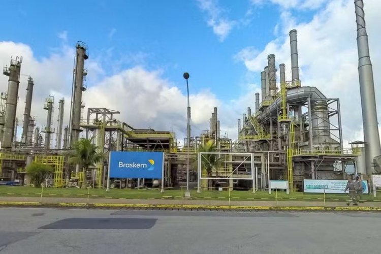<p>Brasileña Braskem contrata asesores para estructurar su capital y sus acciones caen más de 12%</p>