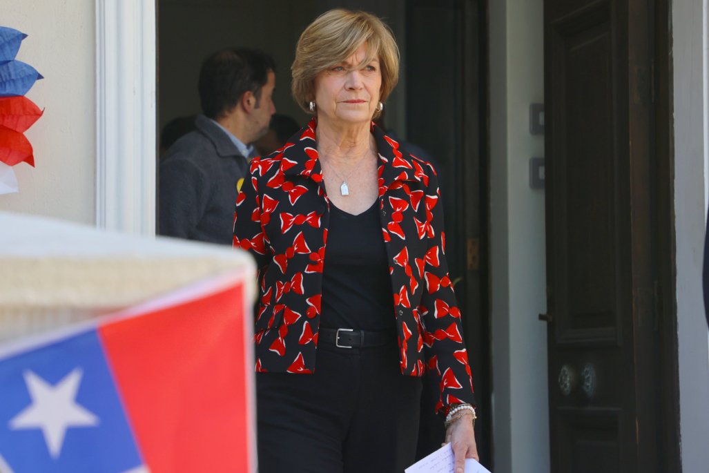 Crisis en viviendas sociales: ¿Qué revela la deuda millonaria y cómo reaccionan los actores políticos?: Un desafío que expone fisuras profundas en el sistema habitacional chileno