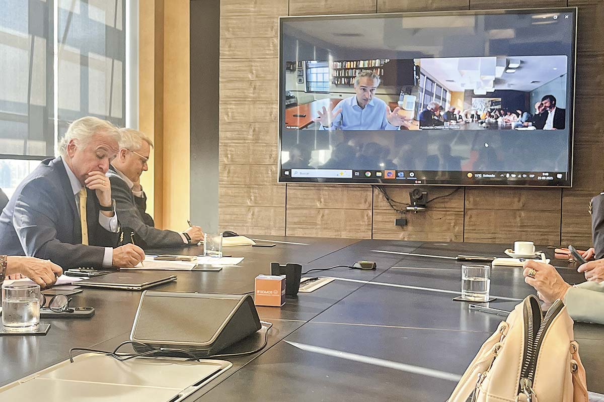 <p>En la pantalla, el economista de Harvard, Pol Antràs.</p>