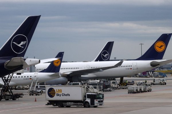 <p>Lufthansa recortará 4.000 puestos de trabajo y busca lograr mayores objetivos de rentabilidad</p>