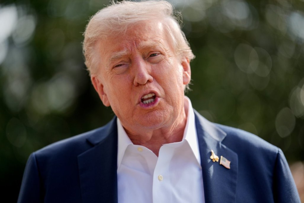 Trump y sus aranceles a muebles y películas extranjeras: ¿protección o cortina de humo?